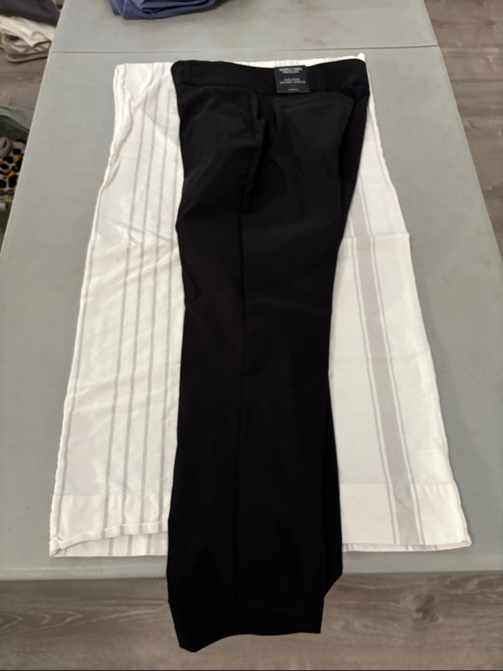 Vera Wang Black Cropped Dress Pants for Women. These are summer pants!